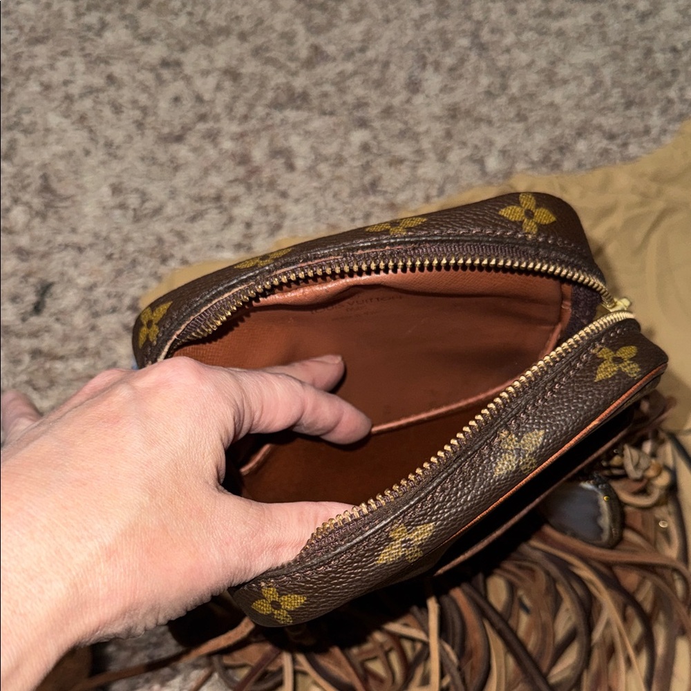 Louis Vuitton Brown Fringe Crossbody Bag - Picture 6 of 8